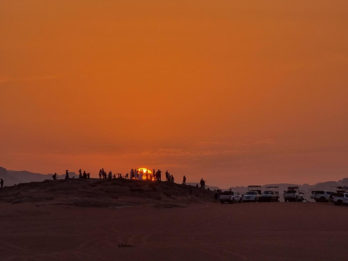 Desert Knights Camp Hotel Wadi Rum Exterior photo