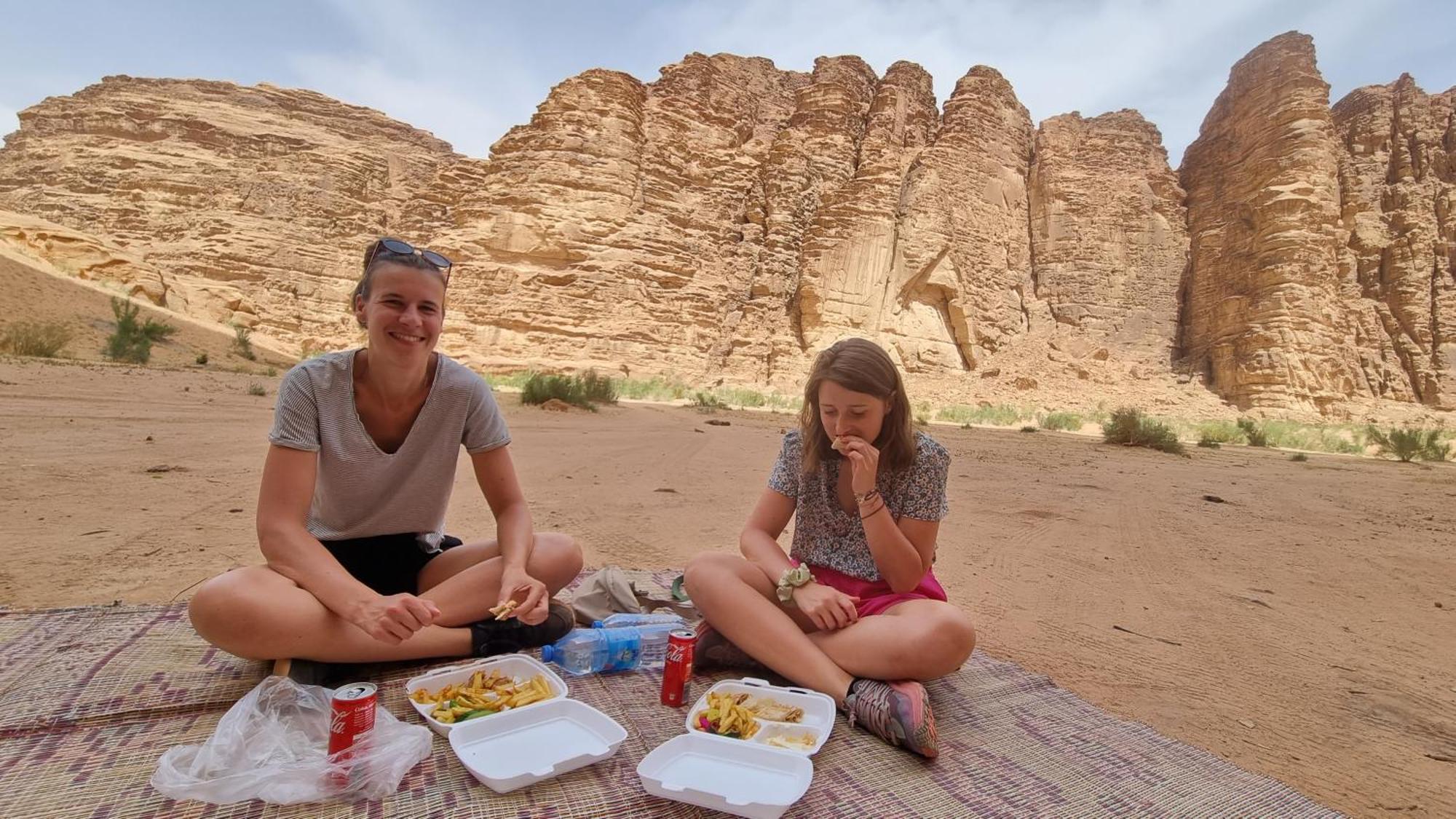 Desert Knights Camp Hotel Wadi Rum Exterior photo