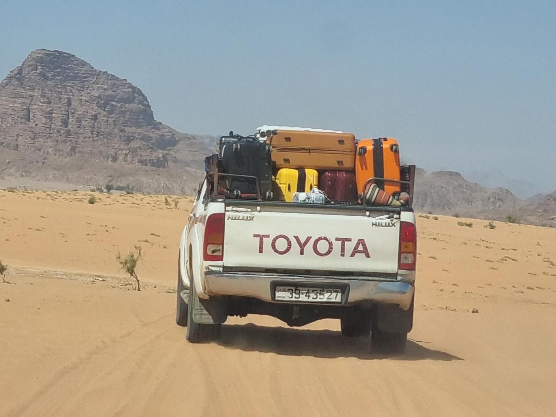 Desert Knights Camp Hotel Wadi Rum Exterior photo