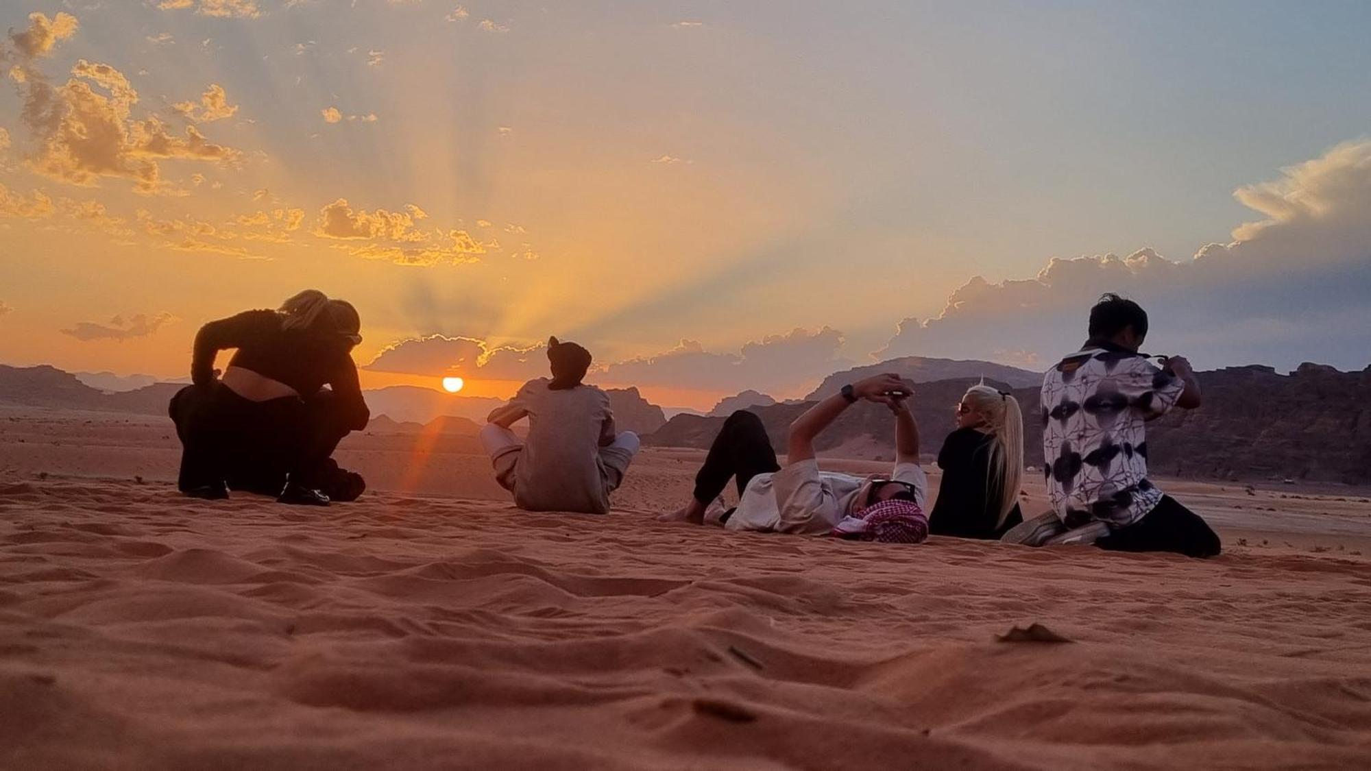 Desert Knights Camp Hotel Wadi Rum Exterior photo