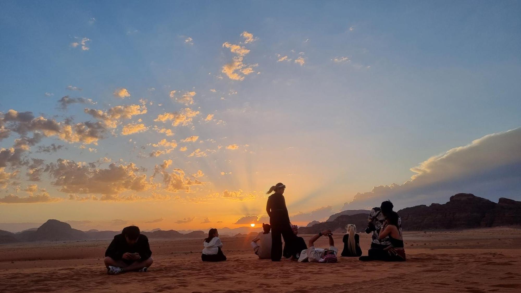 Desert Knights Camp Hotel Wadi Rum Exterior photo